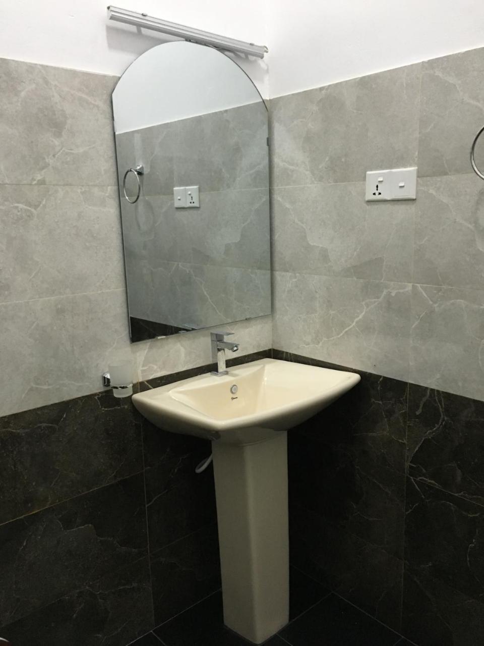 Sea Breeze Hotel Бентота Екстериор снимка